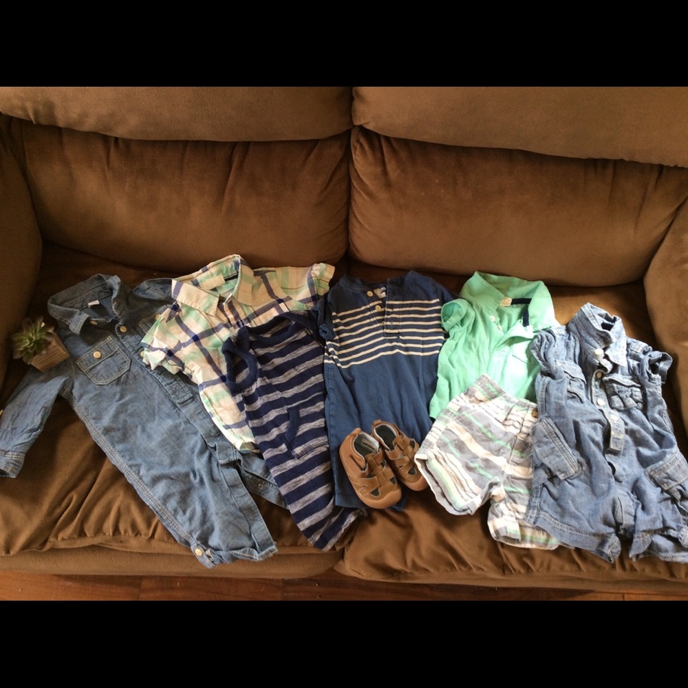 Lot of boy clothes 6-12 months